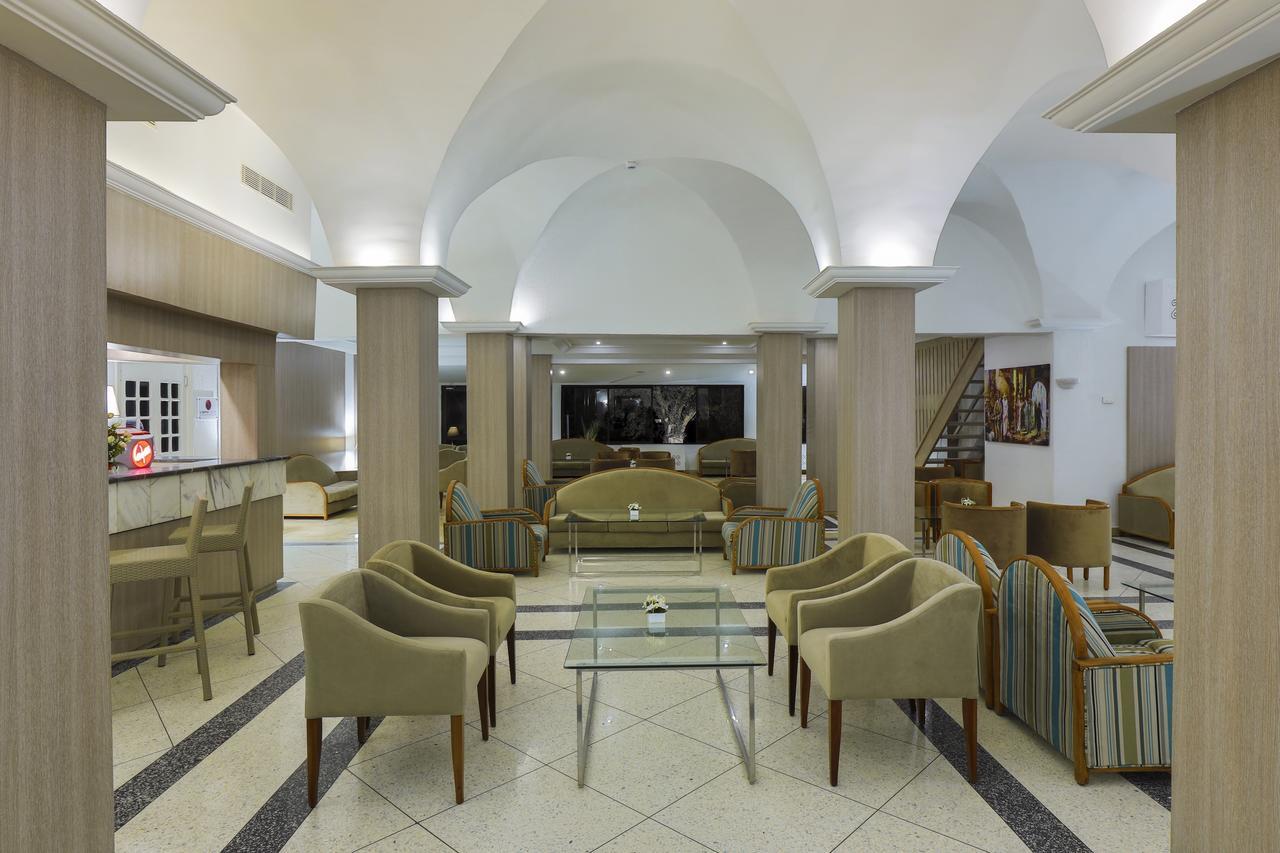 Hari Club Beach Resort Aghīr Eksteriør billede