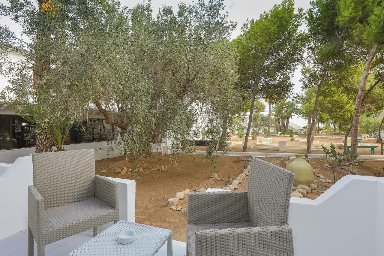 Hari Club Beach Resort Aghīr Eksteriør billede